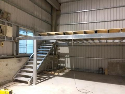 由承富企業社 - 閣樓