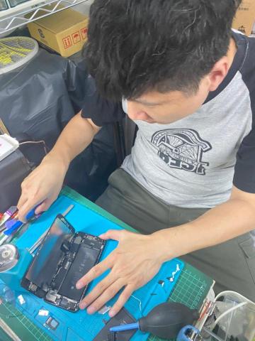 LovePhone 行動3c館-現場維修/無卡分期/門號諮詢 - 現場維修