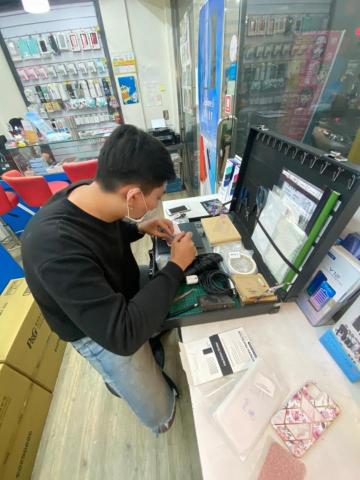 LovePhone 行動3c館-現場維修/無卡分期/門號諮詢 - 行動包膜