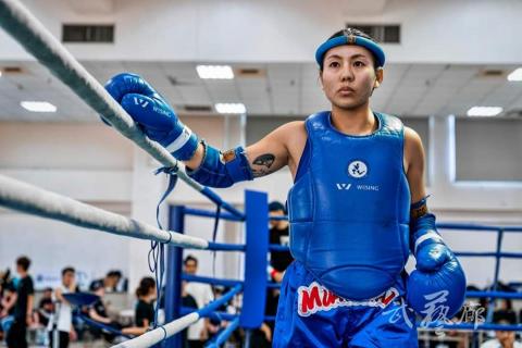 Cathy Huang   (泰拳教練) - 