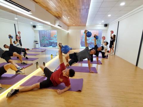 自由教練_Andy - 壺鈴小團班