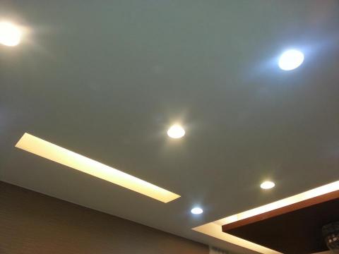 房屋修膳 - 天花板油漆粉刷