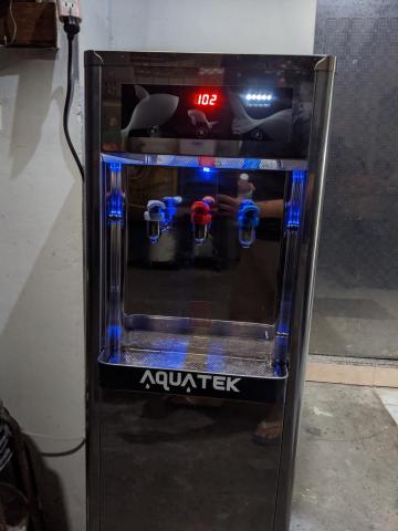 超極電腦科技行 - 沛辰落地式三溫飲水機