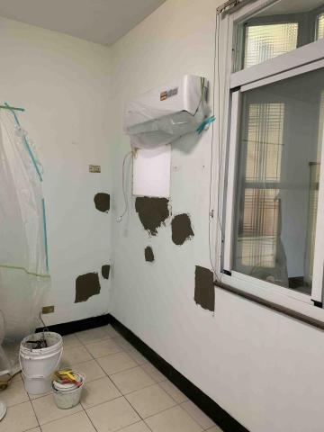 敏清 - 壁癌除理。