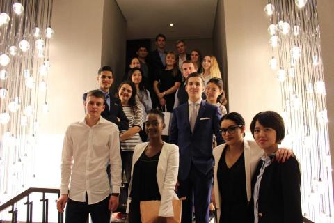 趙文榛 Greta - 在阿布達比實習時遇到來自冰島、德國、非洲、香港、中國、波蘭、巴基斯坦、摩洛哥，它們都是佼佼者，是與我同時期的實習生