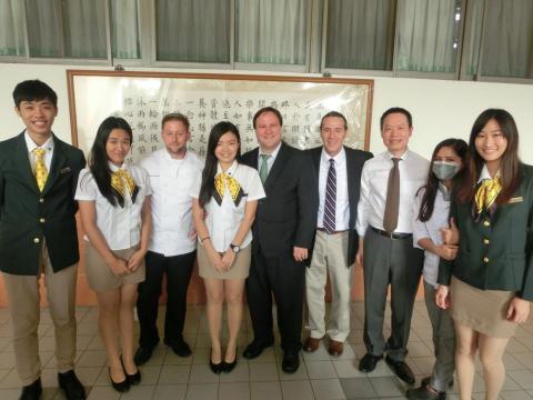 趙文榛 Greta - 在高雄餐旅大學與美國廚藝學校ＣＩＡ的教師及廚師開研討會