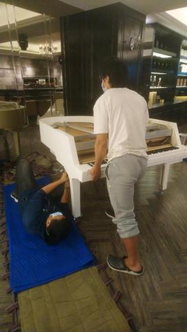 小傑專業搬家 - 手工演奏型鋼琴搬運
