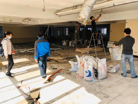 皇裕安防科技有限公司 - 青年路商辦大樓
室內規劃設計
放樣拆除及弱電工程 皇裕安防科技有限公司 - 青年路商辦大樓
室內規劃設計
放樣拆除及弱電工程