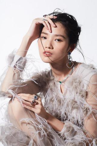 Ciao Studio - 珠寶廣告影像企畫統籌、執行、造型