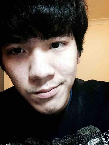 提供slashie發音服務的專家許文栯