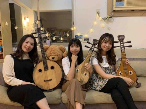 Winni老師音樂教學 - 與臺灣柳阮演奏家們合作。