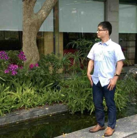 提供兼差服務的專家廖柏昇