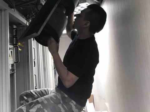 夜間鴻翔水電冷氣********* - 提供冷氣維修保養的專家 夜間鴻翔水電冷氣********* - 提供冷氣維修保養的專家