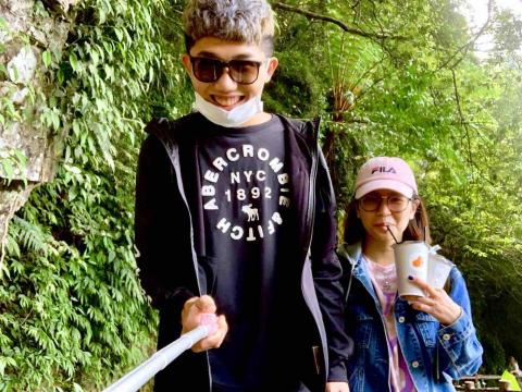 提供大提琴服務的專家Lai 工作室