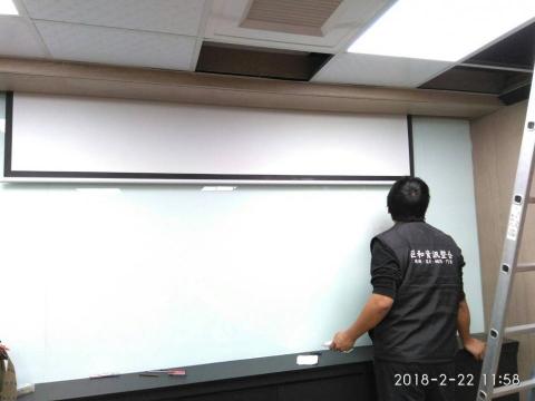 巨和科技有限公司 - 台中-投影布幕安裝