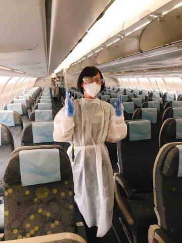 Leilei好蕾 - 機上的防疫裝備