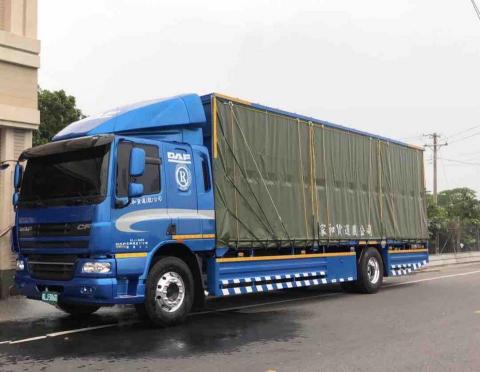 敏浩貨運 - 硬頂蓬車