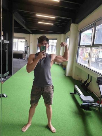 提供減脂增肌同時服務的專家easonfitness（Eason)