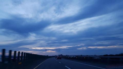 小圓 - 高速公路上