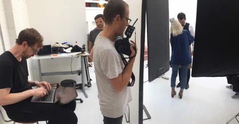 Vivian Chen - 2018年於英國協助公司進行一些精品飯店之形象拍攝工作。