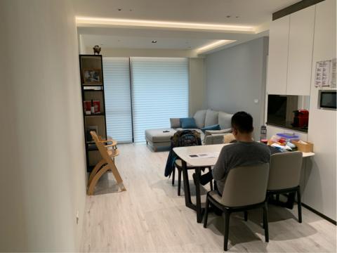 滿滿水果ManyFruits - 藍芽無線燈控系統-住宅客餐廳明亮情境
客廳天花板燈帶4000K/100%
客廳4盞崁燈4000K/100%
客廳1盞盒燈4000K/100%
餐廳天花板燈帶4000K/100%
餐廳6盞崁燈4000K/100%