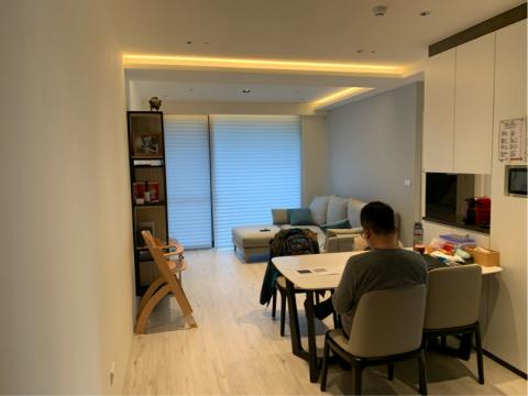 滿滿水果ManyFruits - 藍芽無線燈控系統-住宅客餐廳明亮情境
客廳天花板燈帶3000K/100%
客廳4盞崁燈3000K/100%
客廳1盞盒燈3000K/100%
餐廳天花板燈帶3000K/100%
餐廳6盞崁燈3000K/100%