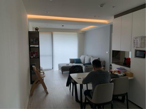 滿滿水果ManyFruits - 藍芽無線燈控系統-住宅客餐廳休息情境
客廳天花板燈帶3500K/50%
客廳4盞崁燈4000K/0%
客廳1盞盒燈4000K/0%
餐廳天花板燈帶3500K/50%
餐廳6盞崁燈4000K/0%