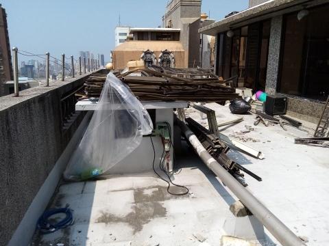 藍全能工作室 - 民生一路201號18樓之一樓頂防水施工 藍全能工作室 - 民生一路201號18樓之一樓頂防水施工