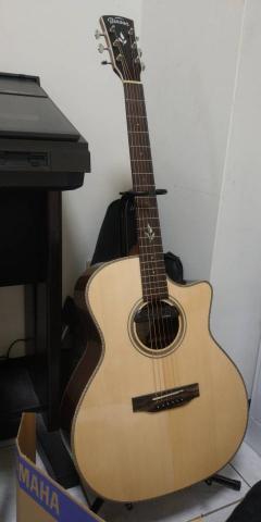 提供吉他彈唱服務的專家Karen Chien