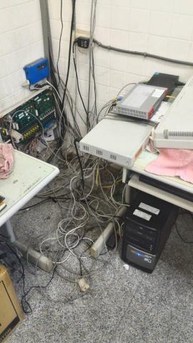 竑緯科技有限公司 - 