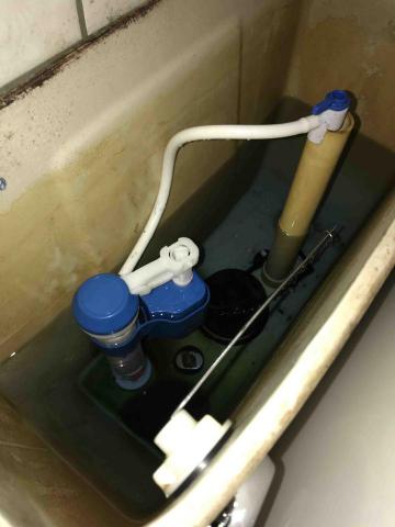 順新水電工程行 - 水箱零件舊換新