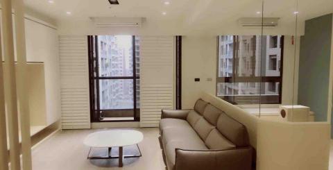 鑫迪室內裝修設計工作室 - 客戶需求需要一間貓屋，利用玻璃來隔間增加視覺空間感，讓客戶在客廳可以隨時看到愛貓的狀況