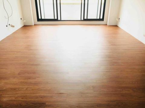 沐樂傢飾-窗簾、壁紙、地板 - 2.0mm木紋塑膠地板