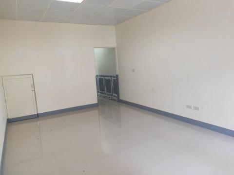 七彩油漆工程 - 租客退租，未回復前様貌 