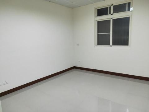 七彩油漆工程 - 牆面改豪灰色後様貌 