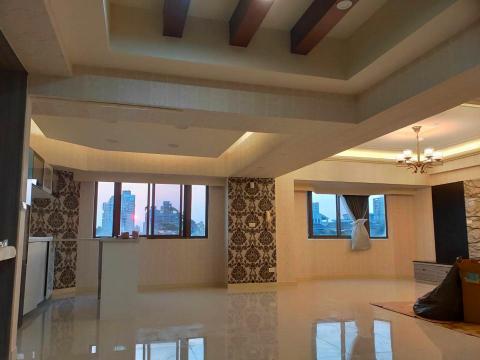 方圓裝潢行 - 壁紙、全室巴洛克圖騰