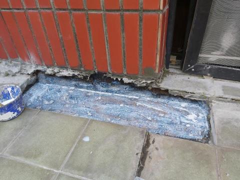 賴克明防水防漏 - 施工中（底塗）