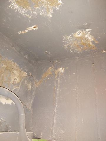 賴克明防水防漏 - 一樓天花板高壓灌注止水工程，施作前（板橋六必居）