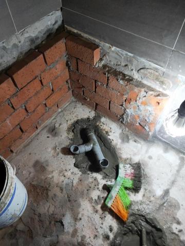 上禾防水工程 - 浴缸排水管增加溢水管，積水後能排水