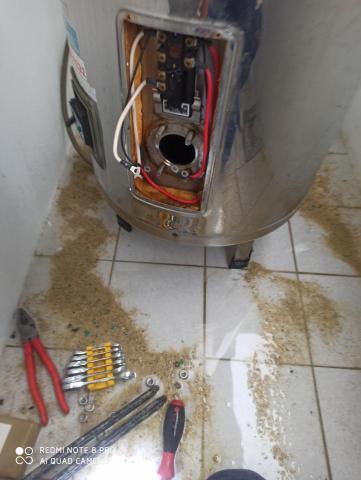 旭電工程行 - 電熱水器零件更換及清洗內部