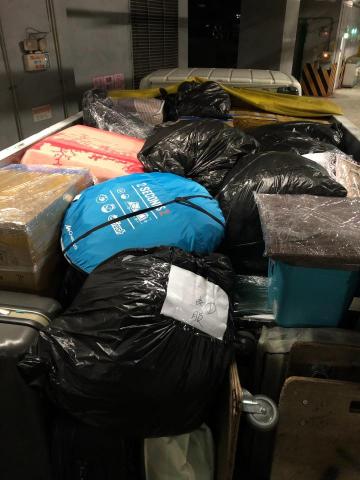 世明搬家貨運行 - 搬運裝滿絕不投機取巧