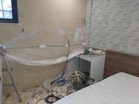 賴克明防水防漏 - 施工中（高壓灌注pu發泡劑）