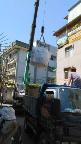 宏胤工程.黃晨森 - 全吊垃圾清運