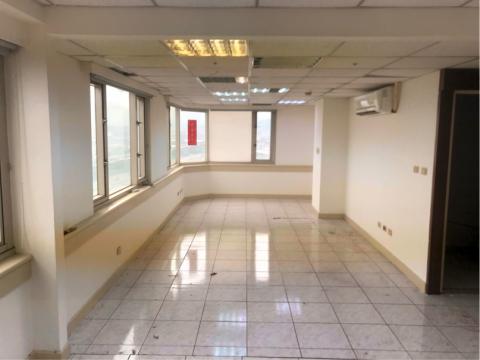 鑫宏建設 - 退租後辦公室牆面整理