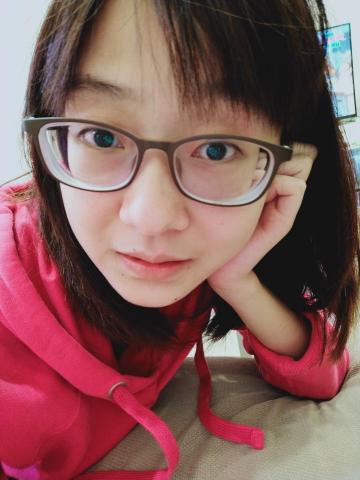 提供賺錢ptt服務的專家李佩霖