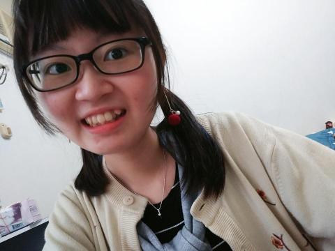 提供兒童美術師資培訓服務的專家小合成長