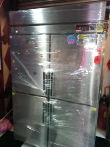 邱先生貨運(全台專車專送.回頭車) - 營業用冰箱承載