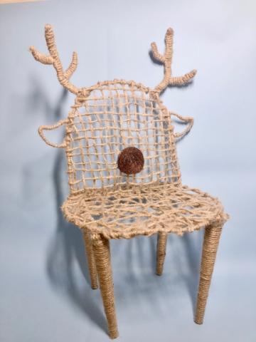陳葳 - 手作裝飾椅子 材料：麻繩鐵絲 
商品拍攝！