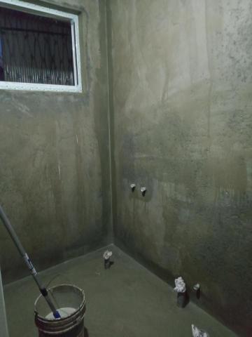 許銘峻 - 浴室內牆角孅維網補強