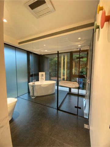 林鼎傑 - 淋浴拉門  消光黑